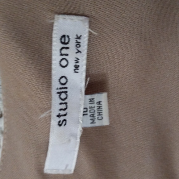 Women's Studio One Size 10 Sheath Dress. - Picture 6 of 6